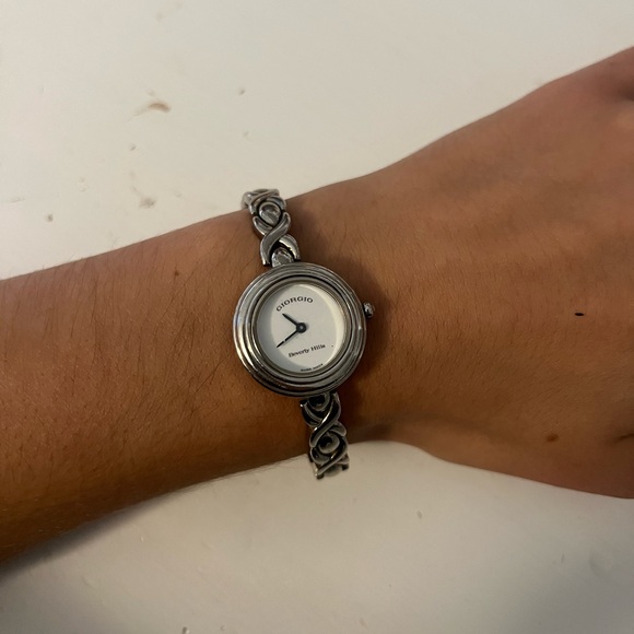 Vintage Lot of Two Women’s Silver Rectangular and Circular Wristwatches Giorgio - Picture 9 of 13